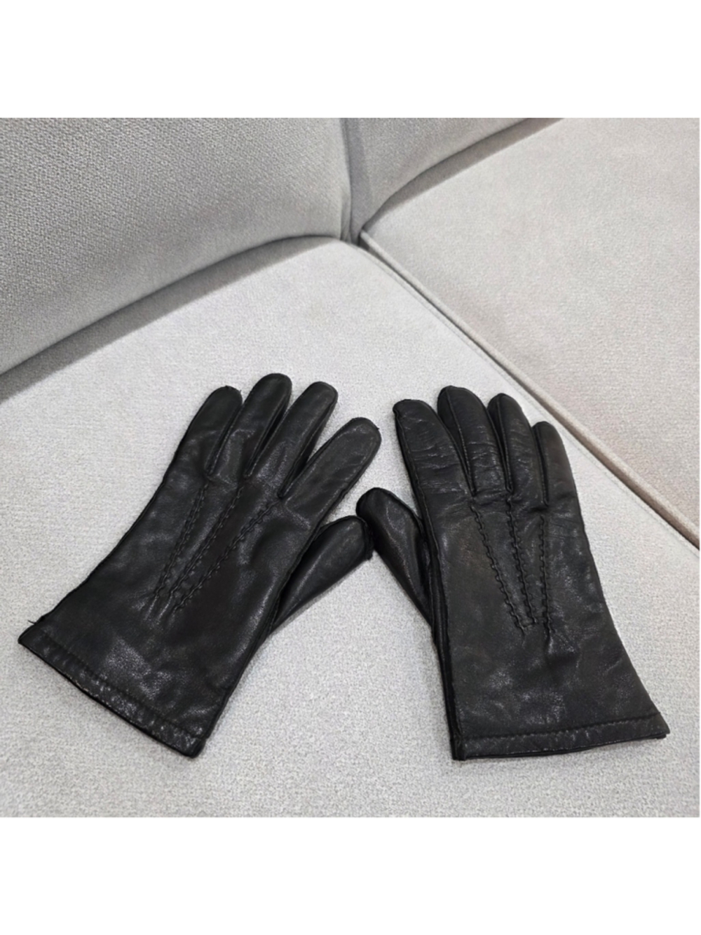 Classic Black Leather Gloves with Thinsulate Lining